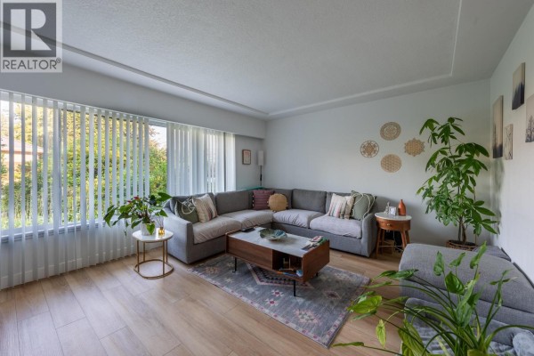 1209 Ridge Court, Coquitlam, BC V3J5M4 Photo 3