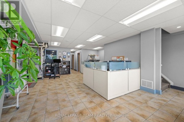121 - 15 Capella Court, Ottawa, ON K2E7X1 Photo 5