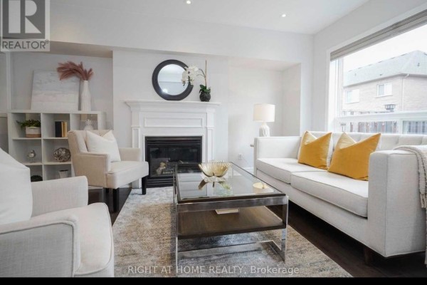 Dining room - 121 - 6399 Spinnaker Circle, Mississauga, ON L5W1Z6 Photo 3