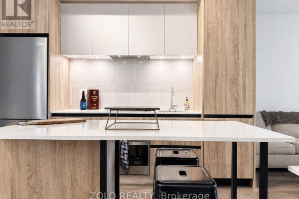 121 - 8 Beverley Glen Boulevard, Vaughan, ON L4J0L5 Photo 4