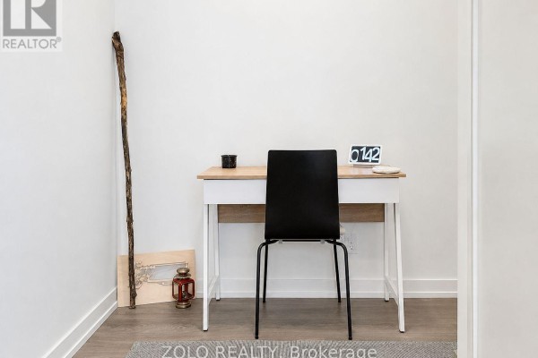 121 - 8 Beverley Glen Boulevard, Vaughan, ON L4J0L5 Photo 5