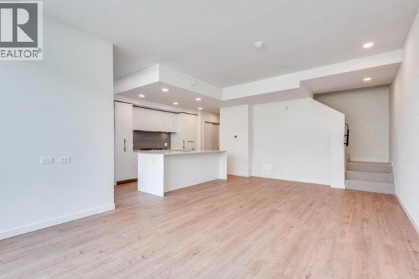121 1502 Scott Crescent, Vancouver, BC V8B1G4 Photo 2