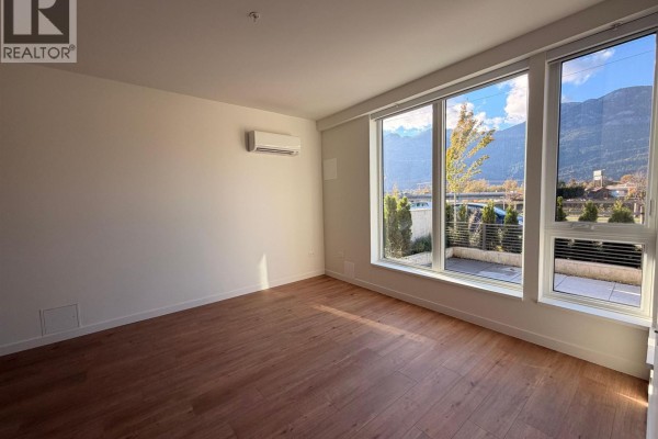 121 1502 Scott Crescent, Vancouver, BC V8B1G4 Photo 4