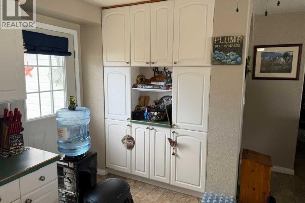 4pc Bathroom - 121 2 Avenue, Falher, AB T0H1M0 Photo 5