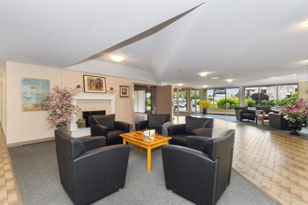 121 31955 Old Yale Road, Abbotsford, BC V2T4N1 Photo 3