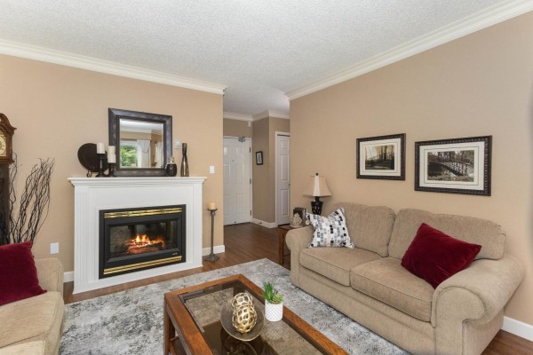 121 31955 Old Yale Road, Abbotsford, BC V2T4N1 Photo 5