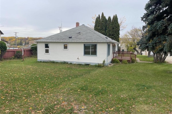 Kitchen - 121 7th Street, Birtle, MB R0M0C0 Photo 2
