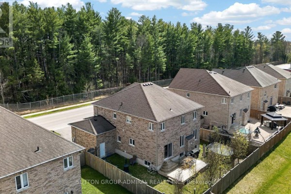 121 Centre Street, Essa, ON, photo 2