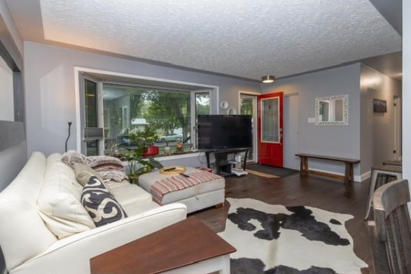 121 Clark Drive, Brandon, MB R7B0V3 Photo 2