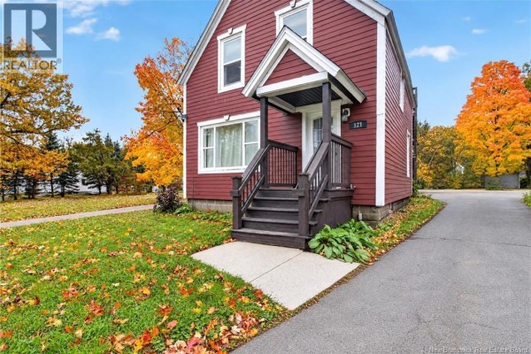 121 Elmwood Drive, Moncton, NB E1A1X2 Photo 2