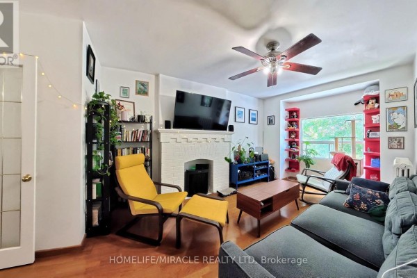 121 Medland Street, Toronto, ON M6P2N4 Photo 5