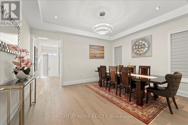 Dining room - 121 Milky Way Drive, Richmond Hill, ON L4C4L9 Photo 4