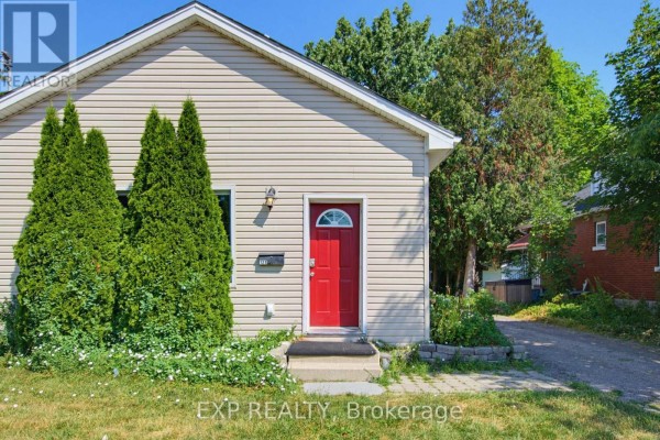 Laundry room - 121 Mount Pleasant Avenue, London North, ON N6H1E1 Photo 3
