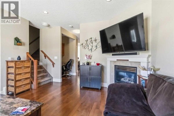 Living room - 121 Sandpiper Road, Fort Mcmurray, AB T9K0L9 Photo 5