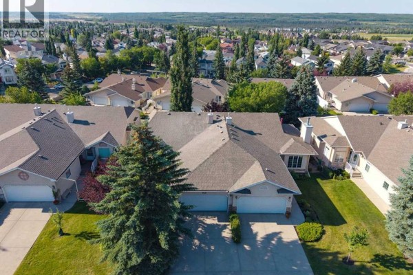 Office - 121 Sierra Morena Green Sw, Calgary, AB T3H3E4 Photo 3