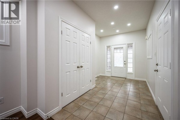 3pc Ensuite bath - 121 Steeplechase Way Unit# Upper, Waterloo, ON N2K0E7 Photo 2