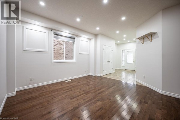 Bedroom - 121 Steeplechase Way Unit# Upper, Waterloo, ON N2K0E7 Photo 4