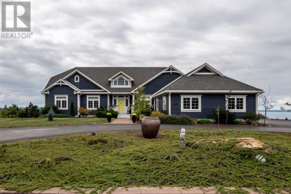 121 Summit Drive, Paradise