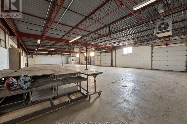 121 Toryork Drive, Toronto, ON M9L1X9 Photo 4