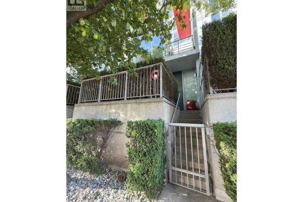 121 W Georgia Street, Vancouver, BC V6B1T9 Photo 3