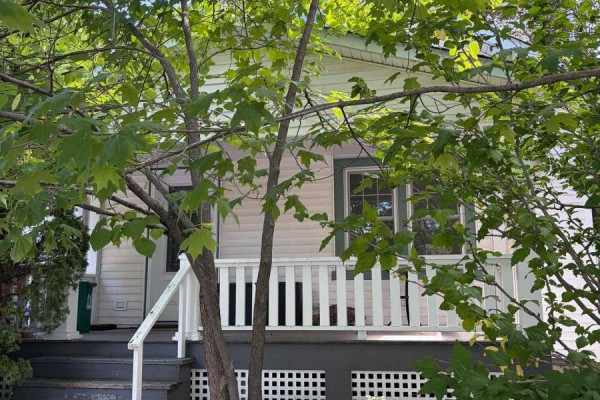 121 Wells Street, Aurora