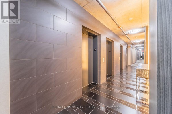 Den - 1210 - 210 Simcoe Street, Toronto, ON M5T0A9 Photo 5