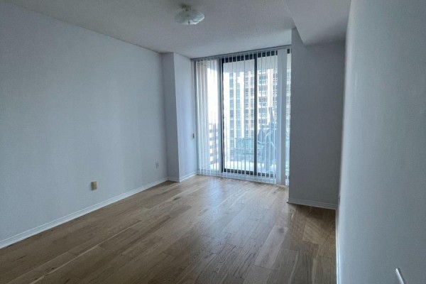 1210 - 750 Bay Street, Toronto, ON, photo 3