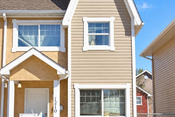 1210 14th Avenue, Regina