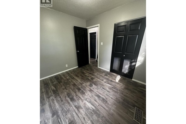 Eating area - 1210 Elkhorn Crescent, Prince George, BC V2M6J1 Photo 5