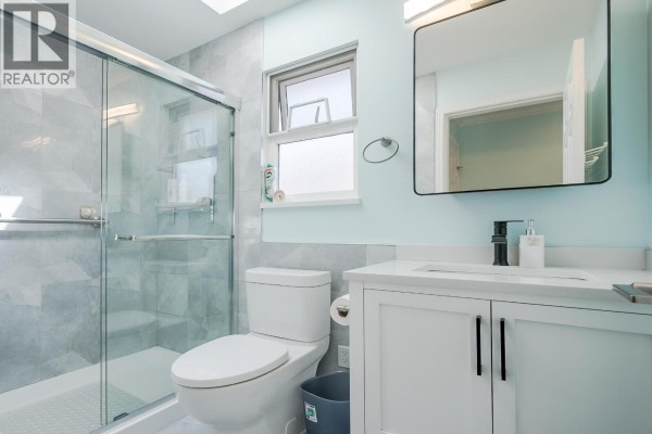 12100 Cameron Drive, Richmond, BC V6V2T3 Photo 4