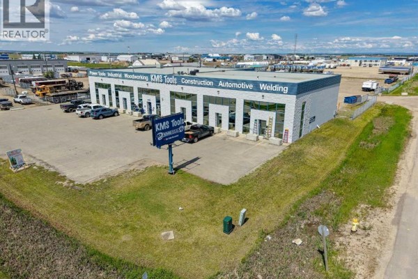 12102 101 Avenue, Grande Prairie, AB T8V8A9 Photo 2