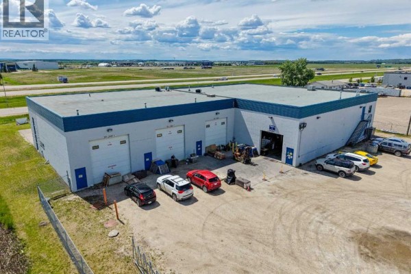 12102 101 Avenue, Grande Prairie, AB T8V8A9 Photo 3