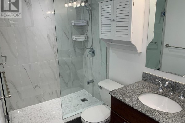 Kitchen - 1211 - 43 Eglinton Avenue E, Toronto, ON M4P1A1 Photo 3