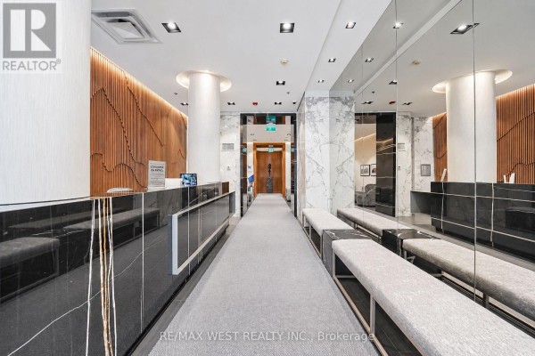 1211 - 736 Spadina Avenue, Toronto, ON, photo 2