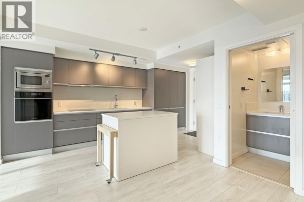 1211 180 E 2nd Avenue, Vancouver, BC V5T0K4 Photo 2