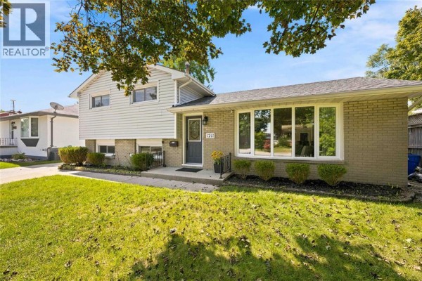 1211 Giffel Road, Sarnia, ON, photo 3