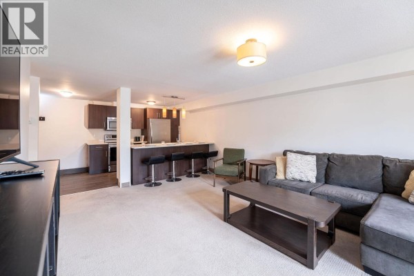 Foyer - 1211 Victoria Road W Unit# 203, Revelstoke, BC V0E2S0 Photo 5