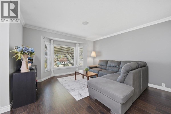 12110 Blossom Street, Maple Ridge, BC V2X9J9 Photo 4