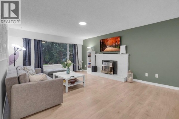 12110 Greenwell Street, Maple Ridge, BC V2X7N1 Photo 2