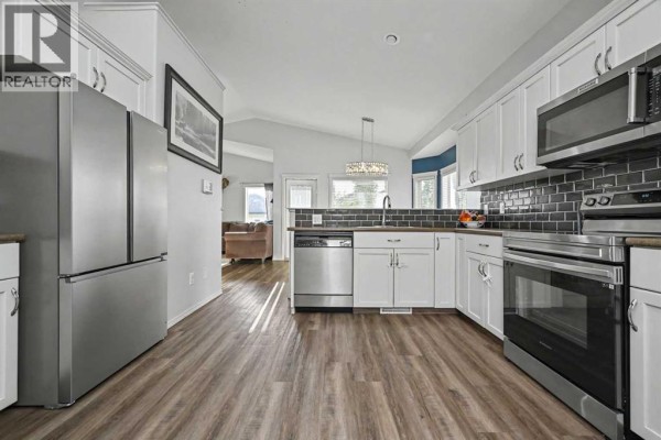 3pc Bathroom - 12118 103a Street, Grande Prairie, AB T8V2L5 Photo 5