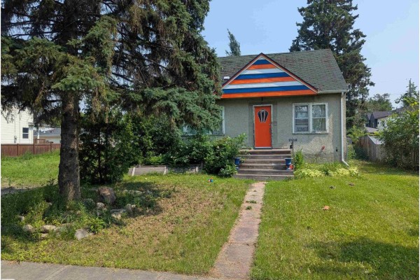 12119 123 St Nw, Edmonton, AB T5L0H4 Photo 2