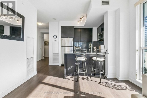 Primary Bedroom - 1212 - 98 Lillian Street, Toronto, ON M4S0A5 Photo 4