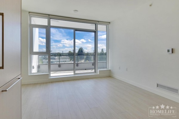 1212 13675 107a Avenue, Surrey, BC V3T0X3 Photo 4