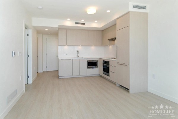 1212 13675 107a Avenue, Surrey, BC V3T0X3 Photo 5
