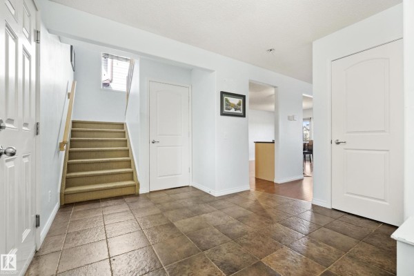 Family room - 1212 37c Av Nw, Edmonton, AB T6T0E5 Photo 4