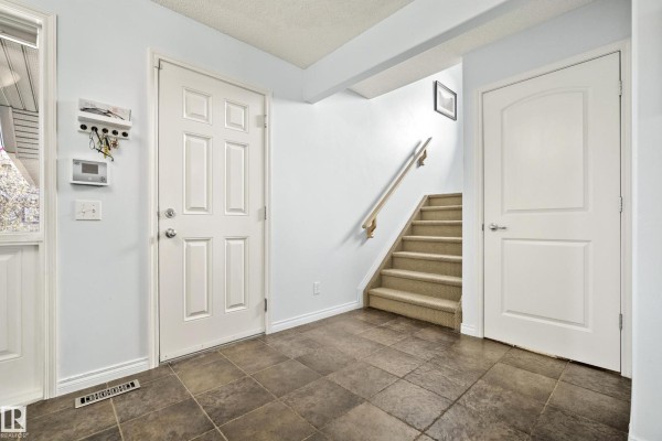 Primary Bedroom - 1212 37c Av Nw, Edmonton, AB T6T0E5 Photo 5