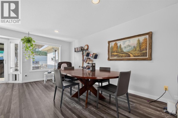 Kitchen - 1212 Cerise Drive, Kelowna, BC V1Y9R8 Photo 5