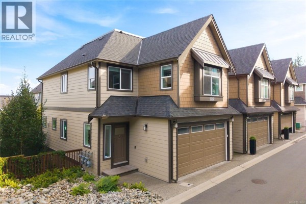 1212 Moonstone Loop, Langford