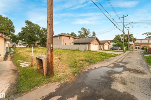 12120 95a St Nw, Edmonton, AB, photo 3