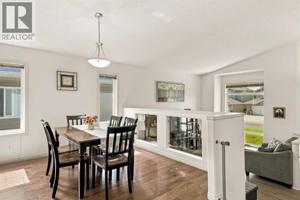 Dining room - 12121 103a Street, Grande Prairie, AB T8V2L5 Photo 5